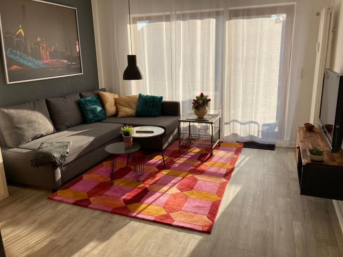 Living At Saarpartments -Adults Only- 2 Bedroom, Netflix - Business & Holiday Apartments For Long- And Short Term Stay, 3 Min To Train Station, Secure E-Bike Parking! 사르브루켄 외부 사진