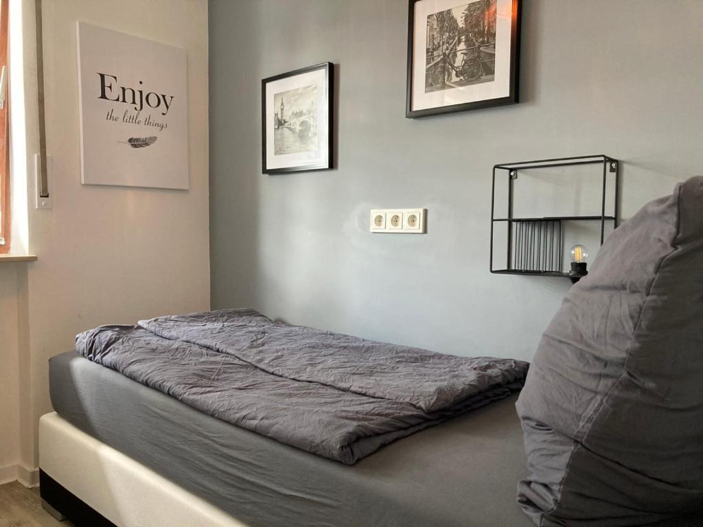 Living At Saarpartments -Adults Only- 2 Bedroom, Netflix - Business & Holiday Apartments For Long- And Short Term Stay, 3 Min To Train Station, Secure E-Bike Parking! 사르브루켄 외부 사진