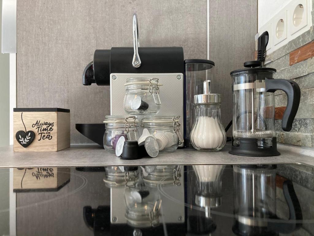 Living At Saarpartments -Adults Only- 2 Bedroom, Netflix - Business & Holiday Apartments For Long- And Short Term Stay, 3 Min To Train Station, Secure E-Bike Parking! 사르브루켄 외부 사진
